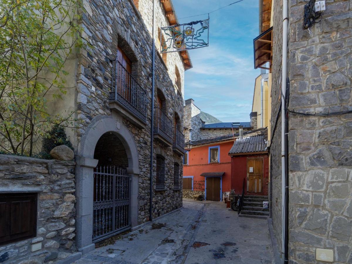 Belvilla By Oyo Nice Apartment In Benasque Buitenkant foto